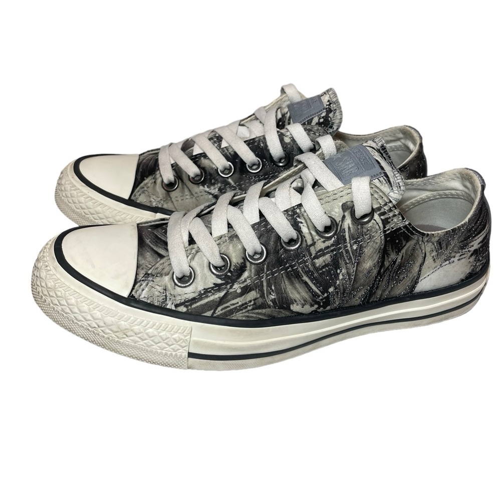 Converse Women's Chuck Taylor All Star Satin Shoes Sz 7